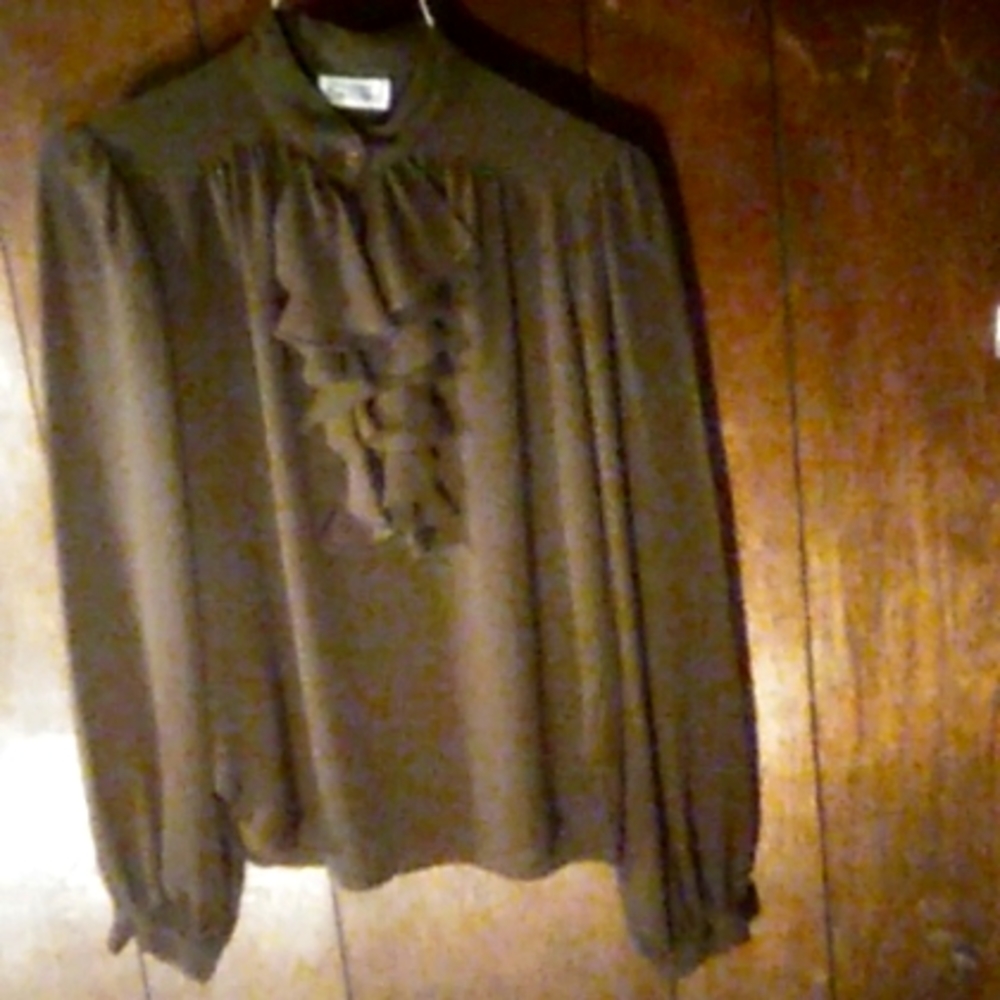 Campus casuals lady's French design blouse